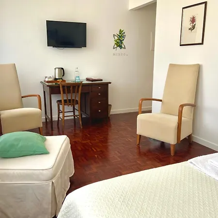 Alojamento de Acomodação e Pequeno-almoço Dei Buoni E Cattivi 4*