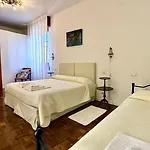 Dei Buoni E Cattivi לינה וארוחת בוקר קליארי
