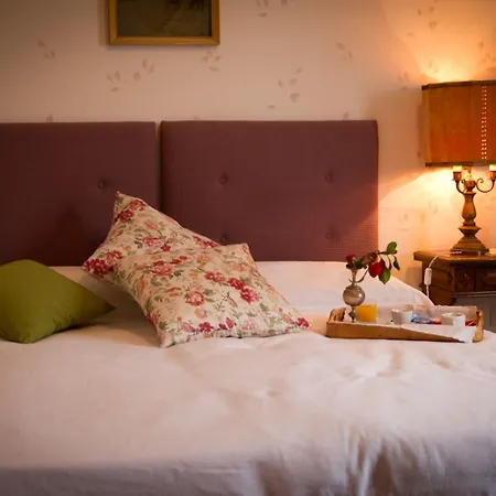 Dei Buoni E Cattivi B&B 칼리아리