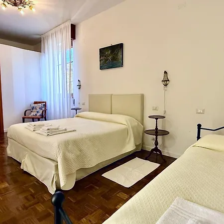 Dei Buoni E Cattivi B&B 칼리아리
