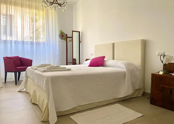 Dei Buoni E Cattivi Bed & Breakfast 4*
